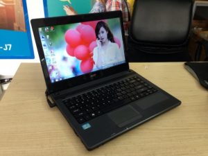 Thay bản lề laptop Acer