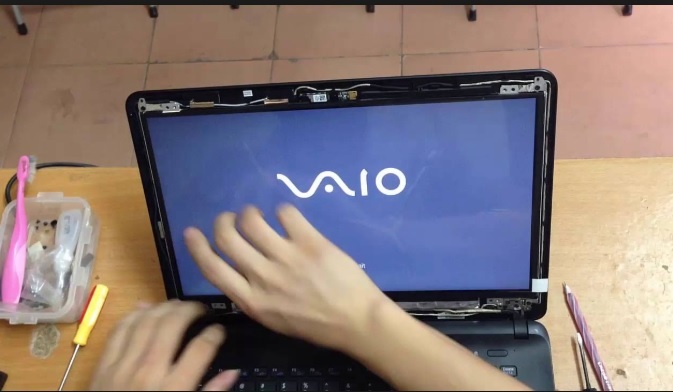 Thay màn hình laptop Sony Vaio