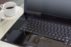 Bàn phím laptop bị chập phải khắc phục như thế nào?