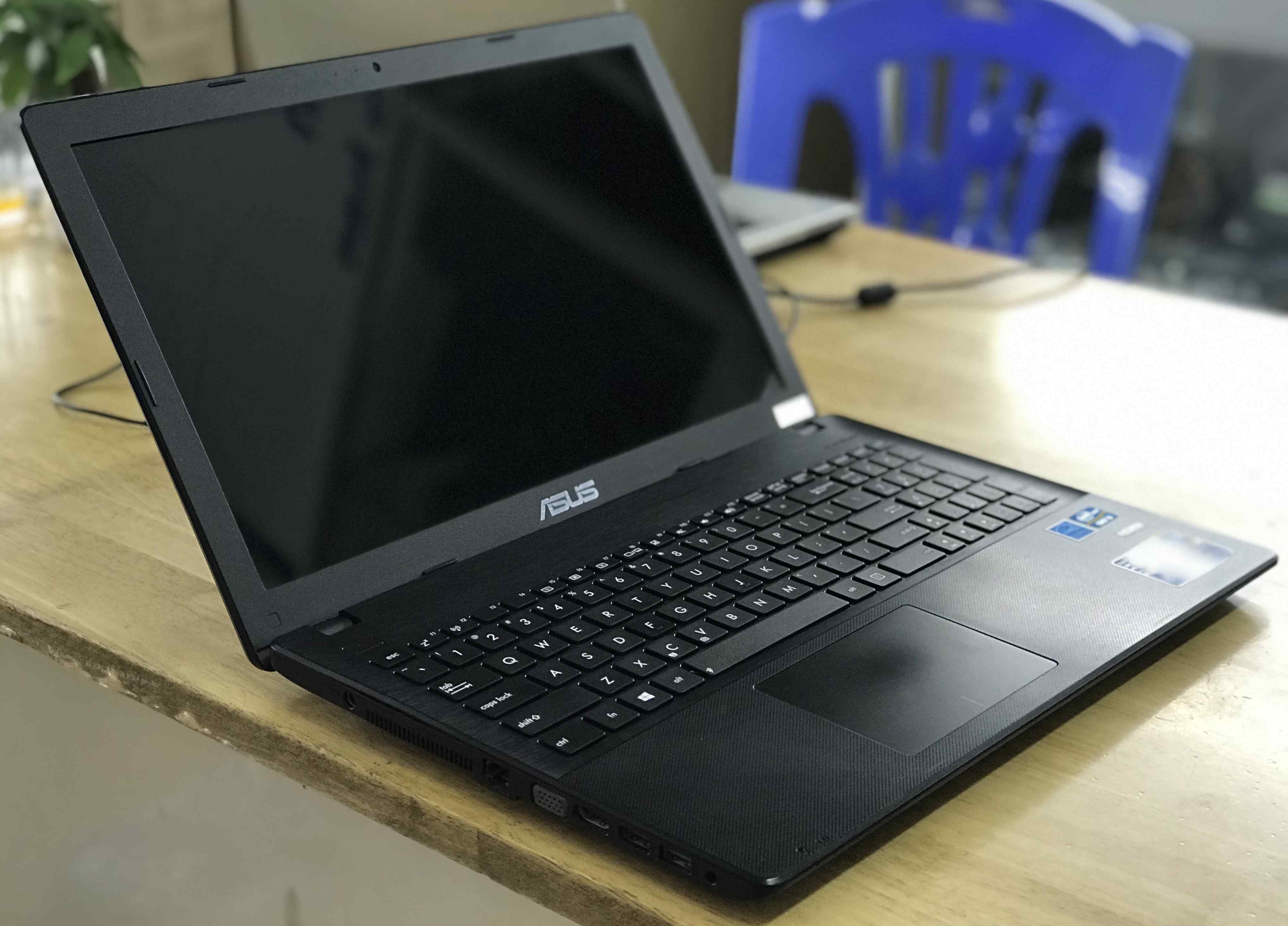 laptop Asus X451CAP core I3