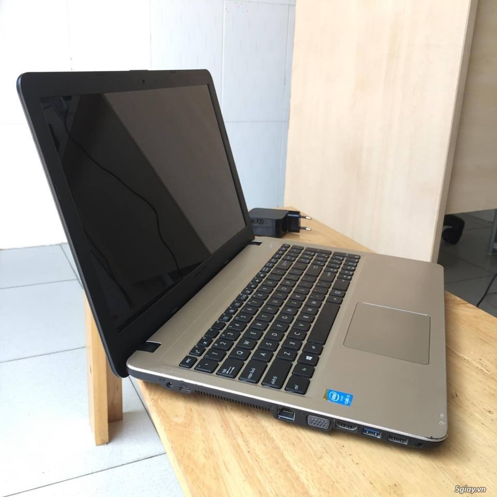 Laptop Asus X540LA core I3 - 5005U